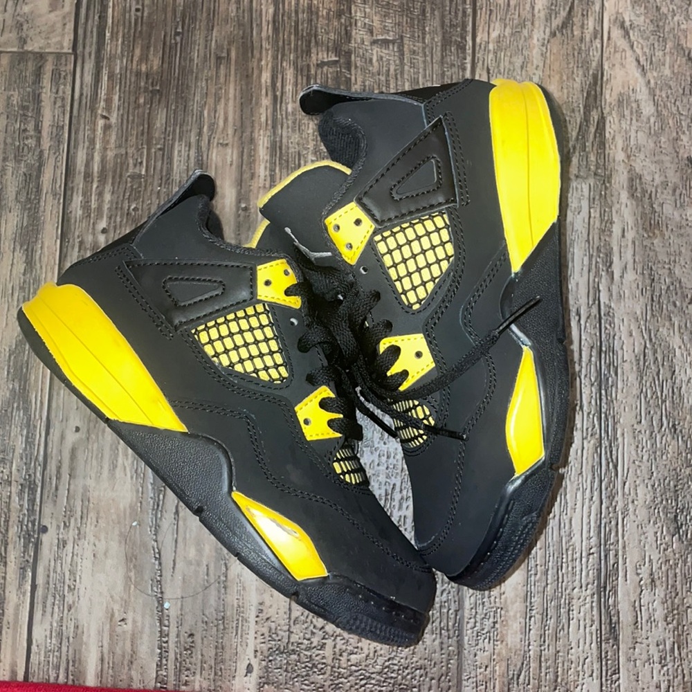 Kids Jordan’s 🐝